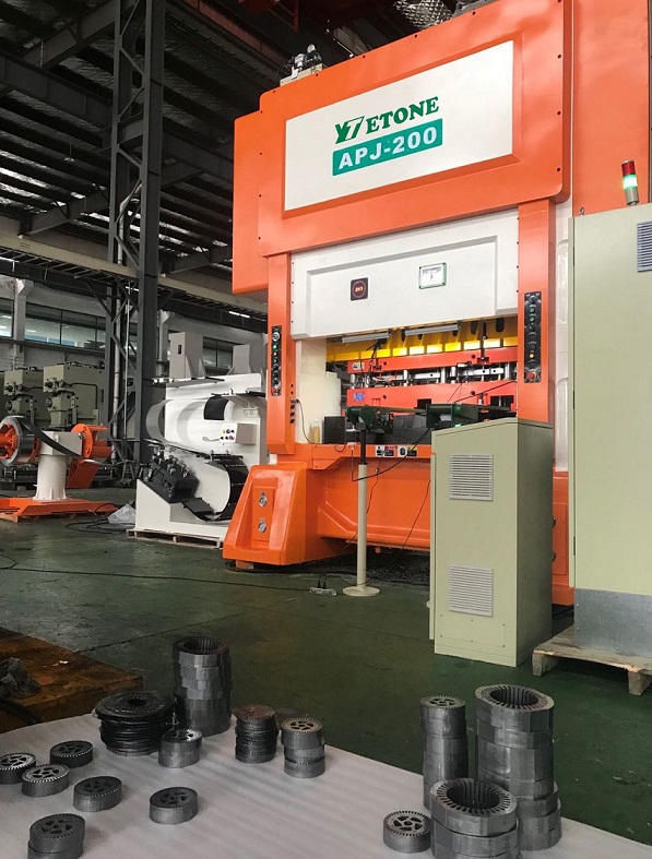 Motor nüvəsi yüksək sürətli pres Ştamplama maşını Güclü pres